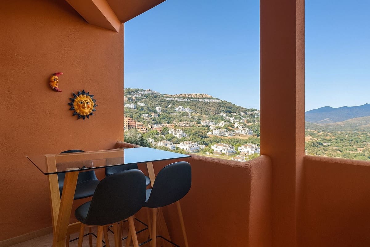 Apartamento de 3 habitaciones en La Mairena en venta con piscina garaje - 475.000 € (Ref: 9466067)