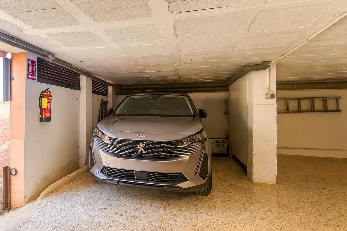 Apartamento de 3 habitaciones en La Mairena en venta con piscina garaje - 475.000 € (Ref: 9466067)