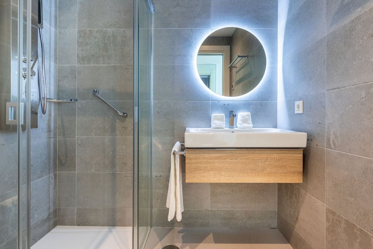 2 bedroom Apartment for sale in Mijas with pool garage - € 645,000 (Ref: 9466146)