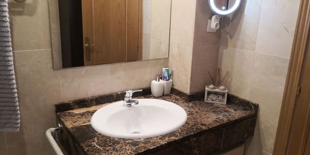 1 makuuhuone Huoneisto myytävänä paikassa Benalmádena mukana uima-altaan 
autotalli - 305 000 € (Ref: 9469813)