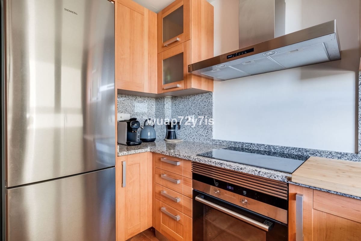 2 soverom Leilighet til salgs i New Golden Mile med svømmebasseng garasje - € 475 000 (Ref: 9469939)