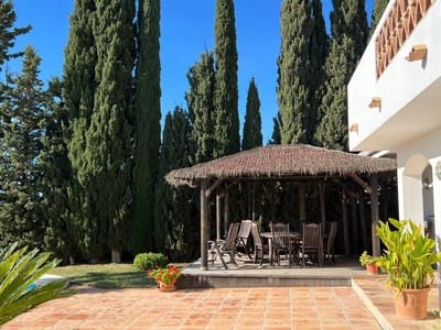 4 makuuhuone Huvila myytävänä paikassa Mijas mukana uima-altaan 
autotalli - 1 550 000 € (Ref: 9471630)