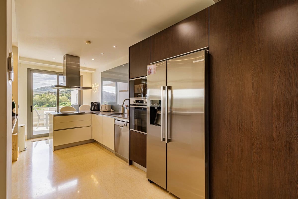 3 bedroom Apartment for sale in Benahavis with pool garage - € 875,000 (Ref: 9471634)