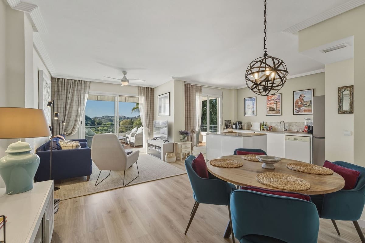 3 bedroom Apartment for sale in Benahavis with pool garage - € 480,000 (Ref: 9471635)