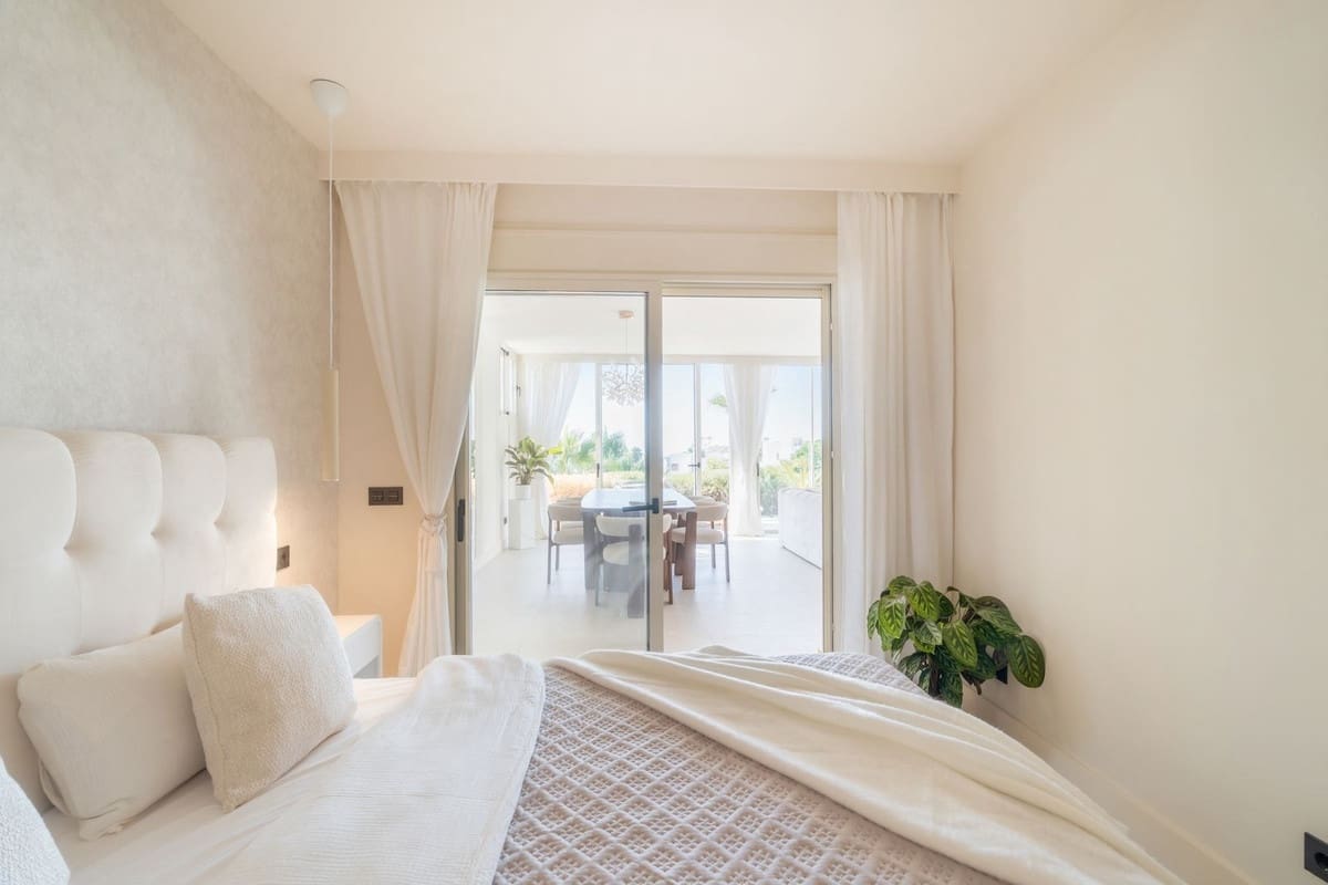 3 bedroom Apartment for sale in Nueva Andalucia with pool garage - € 1,180,000 (Ref: 9471700)