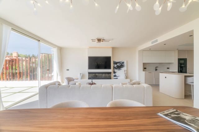 3 bedroom Apartment for sale in Nueva Andalucia, Marbella with pool garage - € 1,180,000 (Ref: 9471700)