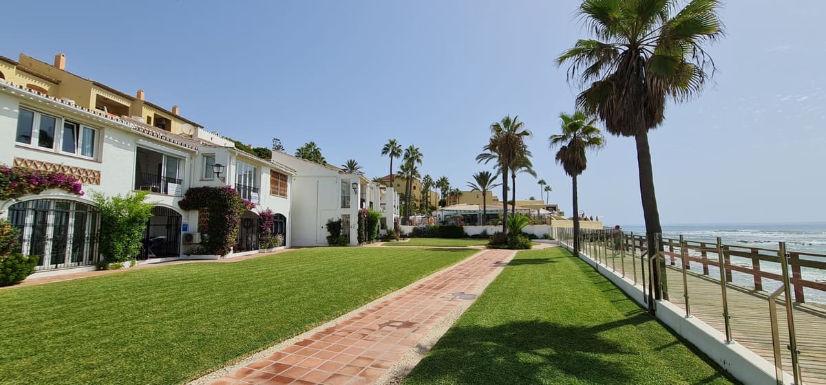 Studio te koop in Calahonda met zwembad - € 229.000 (Ref: 9473279)