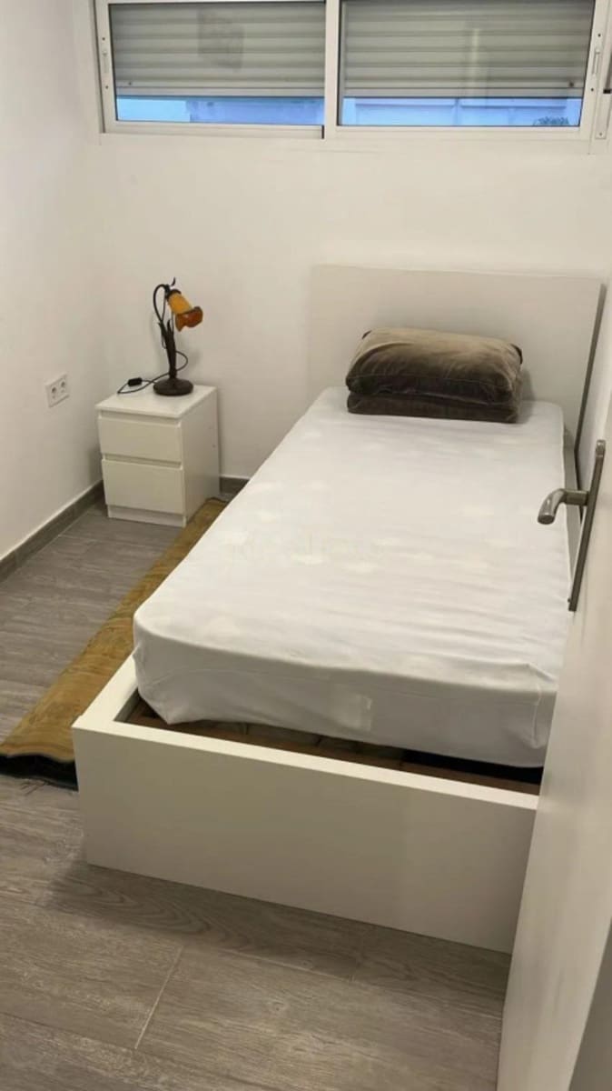 3 bedroom Apartment for sale in New Golden Mile with pool garage - € 220,000 (Ref: 9473283)