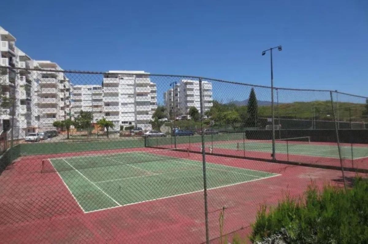 3 bedroom Apartment for sale in New Golden Mile with pool garage - € 220,000 (Ref: 9473283)