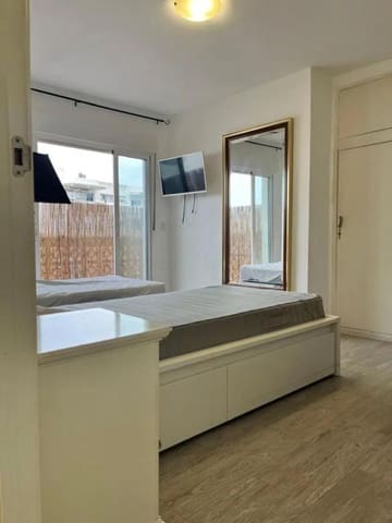 3 sypialnia Apartament na sprzedaż w New Golden Mile, Estepona z basenem garażem - 220 000 € (Ref: 9473283)