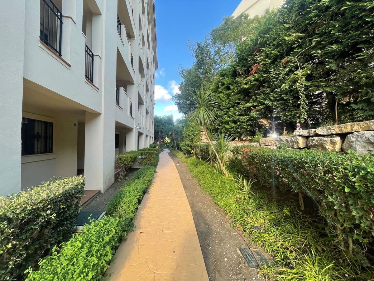 3 Zimmer Apartment zu verkaufen in San Pedro de Alcantara mit Pool Garage - 475.000 € (Ref: 9473364)