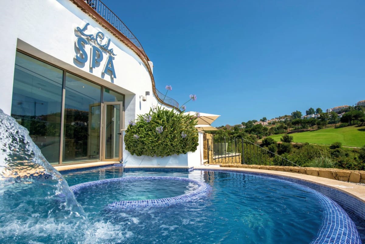 2 soverom Leilighet til salgs i Mijas med svømmebasseng garasje - € 485 000 (Ref: 9473371)