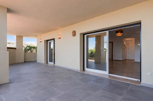 3 bedroom Apartment for sale in Selwo, Estepona with pool garage - € 390,000 (Ref: 9473435)