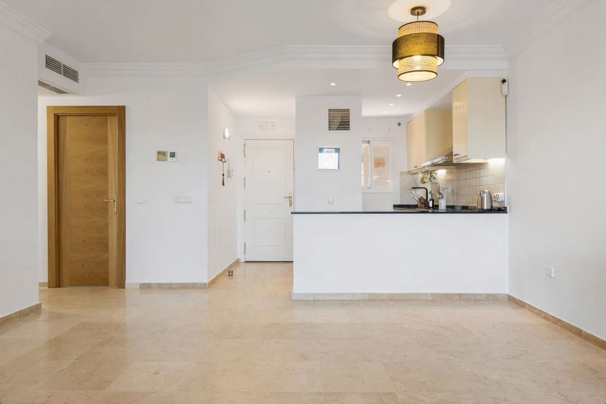 3 bedroom Apartment for sale in New Golden Mile with pool garage - € 390,000 (Ref: 9473435)