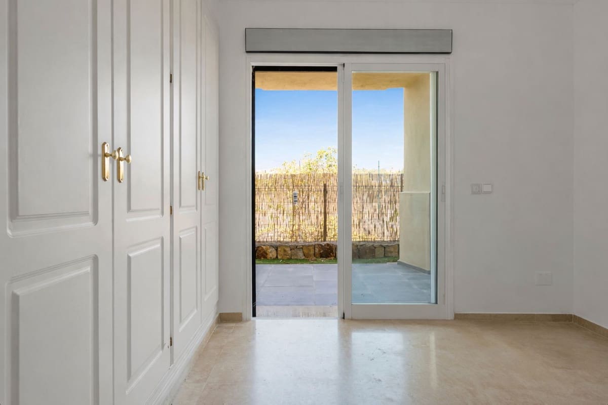 3 bedroom Apartment for sale in New Golden Mile with pool garage - € 390,000 (Ref: 9473435)