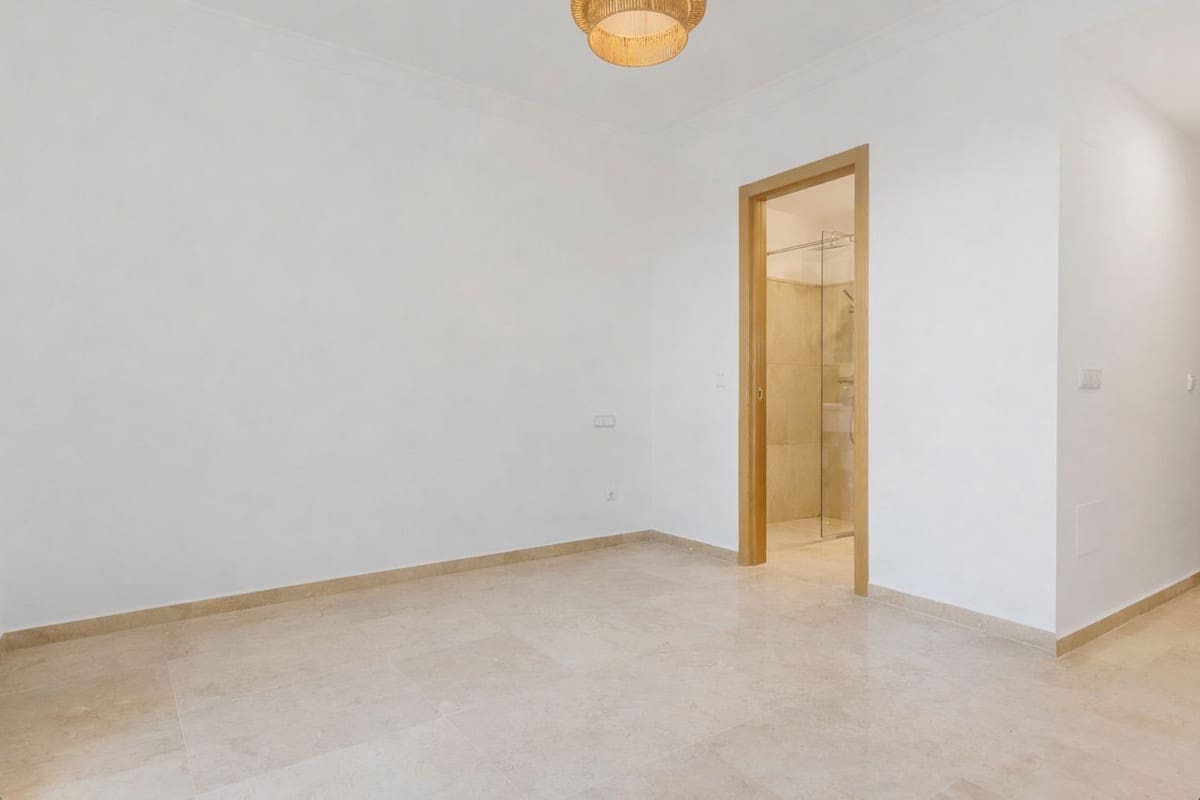 3 bedroom Apartment for sale in New Golden Mile with pool garage - € 390,000 (Ref: 9473435)