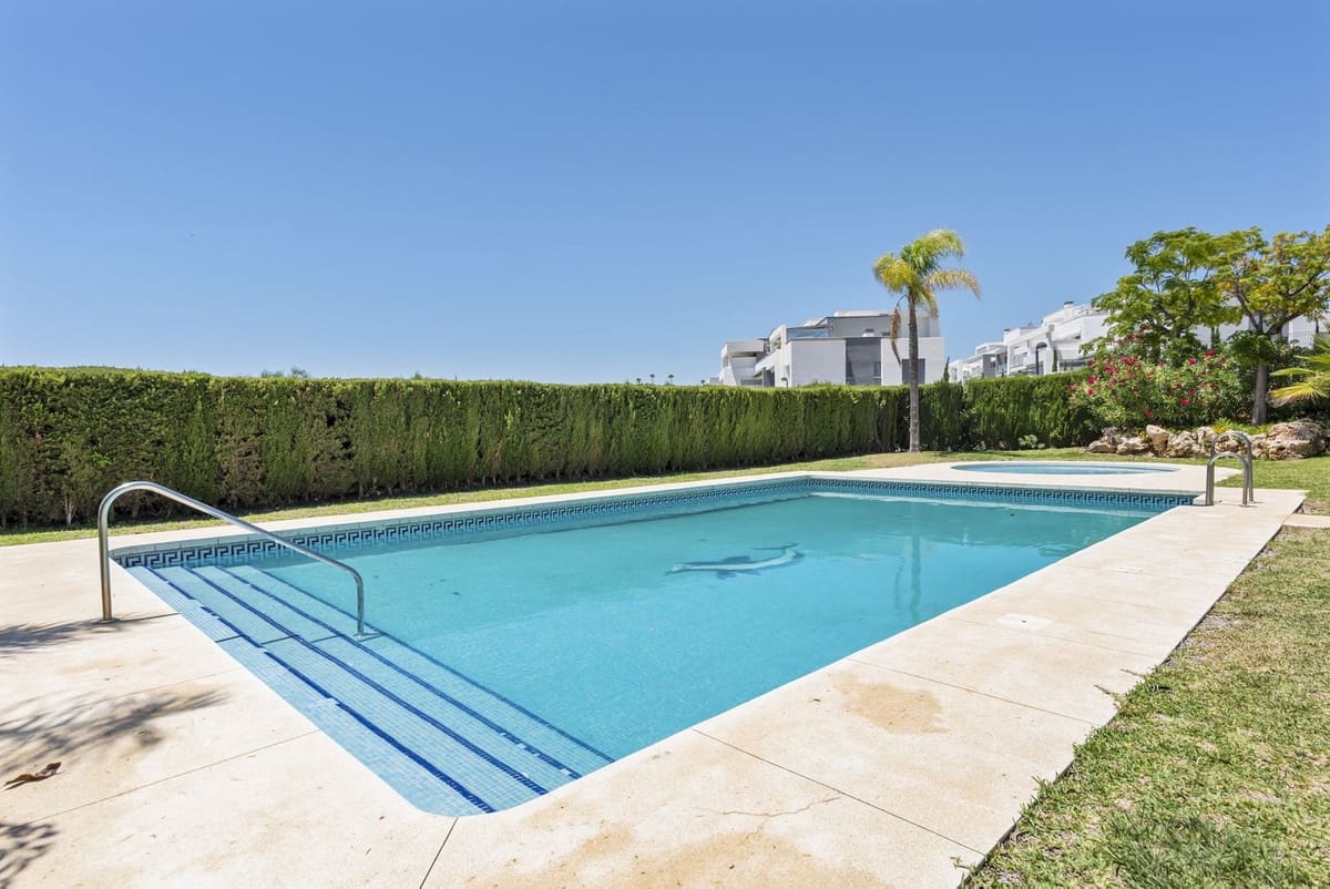 3 bedroom Apartment for sale in New Golden Mile with pool garage - € 390,000 (Ref: 9473435)