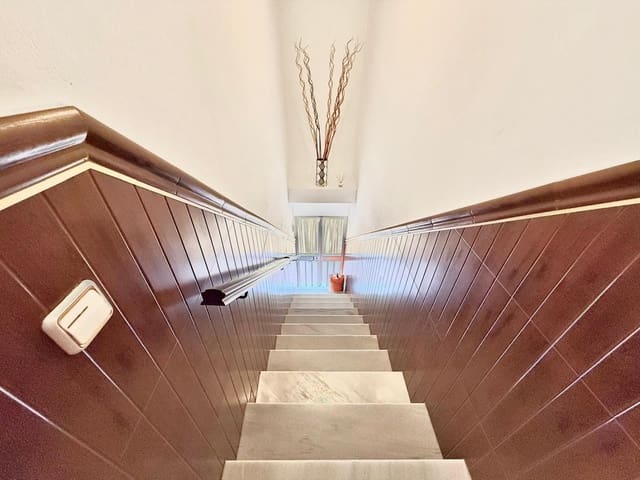 3 makuuhuone Omakotitalo myytävänä paikassa Los Pacos, Fuengirola mukana uima-altaan 
autotalli - 359 000 € (Ref: 9478870)