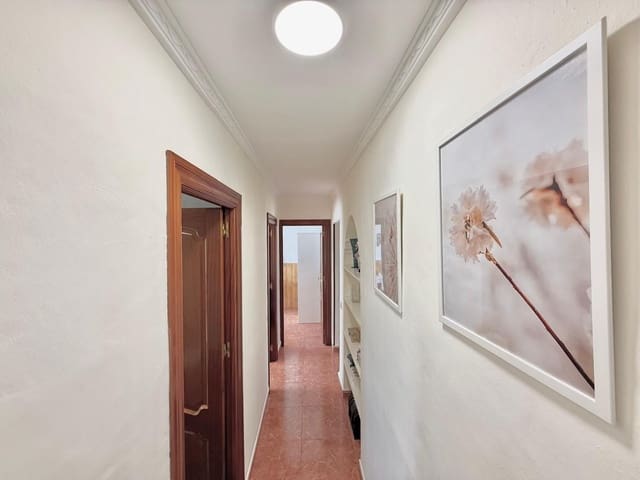 3 makuuhuone Omakotitalo myytävänä paikassa Los Pacos, Fuengirola mukana uima-altaan 
autotalli - 359 000 € (Ref: 9478870)