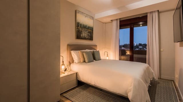 2 makuuhuone Huoneisto myytävänä paikassa El Paraíso, Benahavís mukana uima-altaan 
autotalli - 360 000 € (Ref: 9478872)