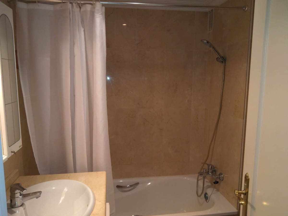 1 bedroom Apartment for sale in Marbella - € 360,000 (Ref: 9478873)