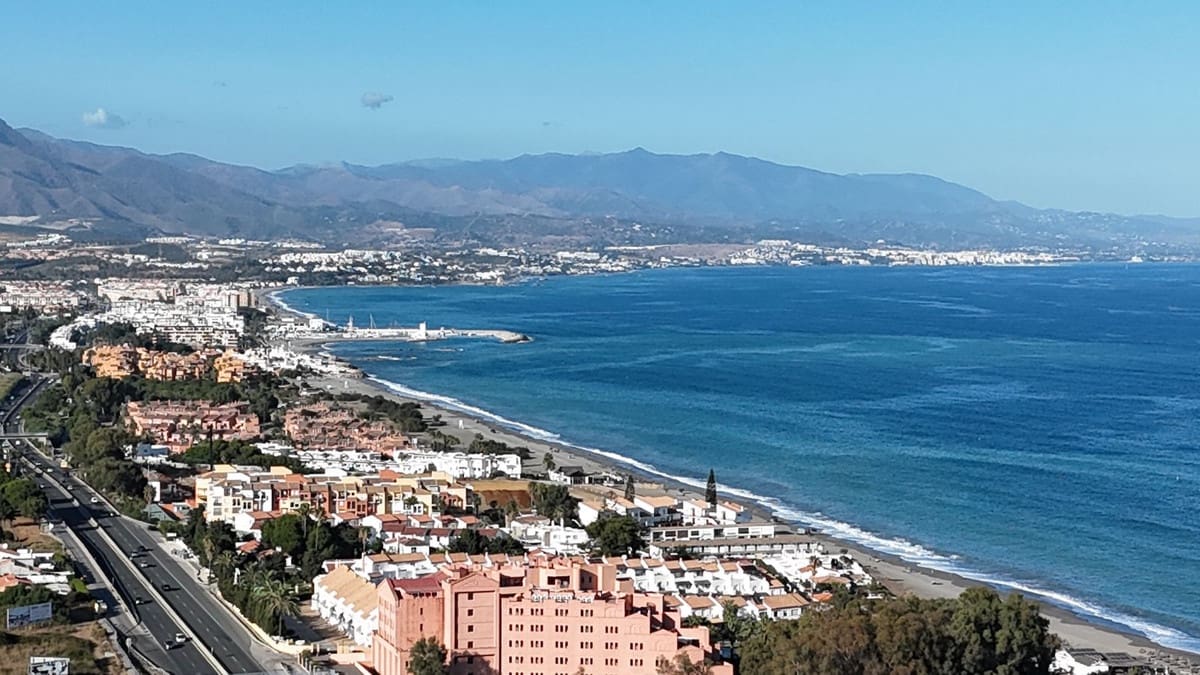 3 bedroom Apartment for sale in Manilva with pool garage - € 365,000 (Ref: 9478875)