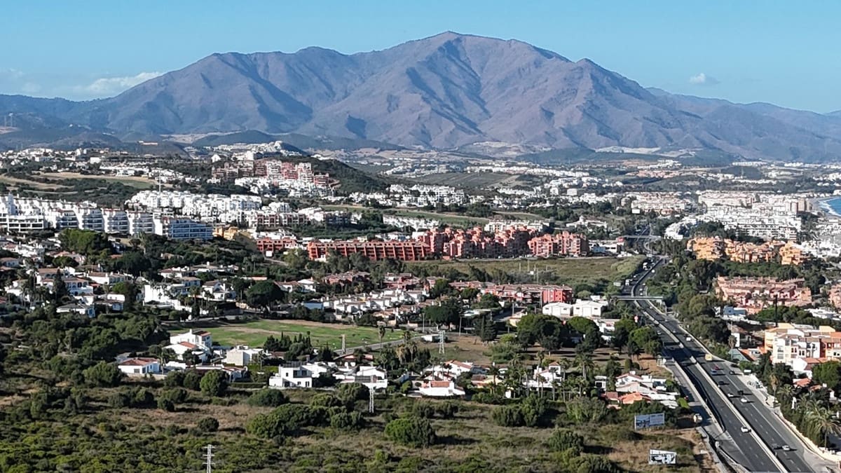 3 bedroom Apartment for sale in Manilva with pool garage - € 365,000 (Ref: 9478875)