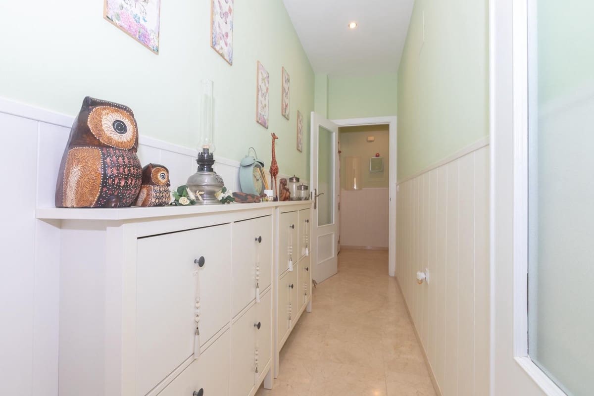 3 makuuhuone Huoneisto myytävänä paikassa Estepona mukana uima-altaan 
autotalli - 365 000 € (Ref: 9478877)