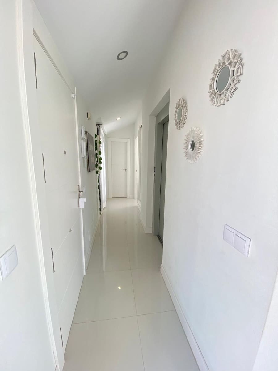 1 bedroom Penthouse for sale in Manilva with pool garage - € 367,500 (Ref: 9478879)