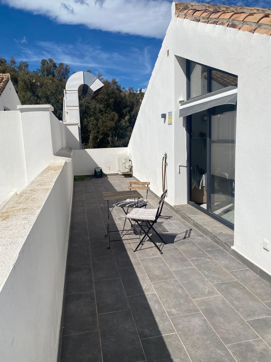 1 bedroom Penthouse for sale in Manilva with pool garage - € 367,500 (Ref: 9478879)