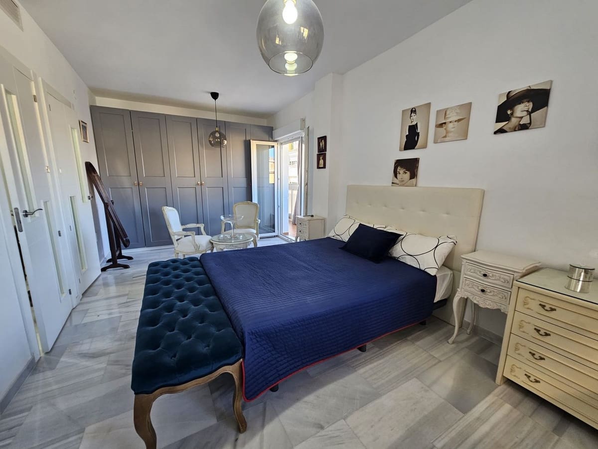 2 soverom Leilighet til salgs i Fuengirola med svømmebasseng garasje - € 370 000 (Ref: 9478881)