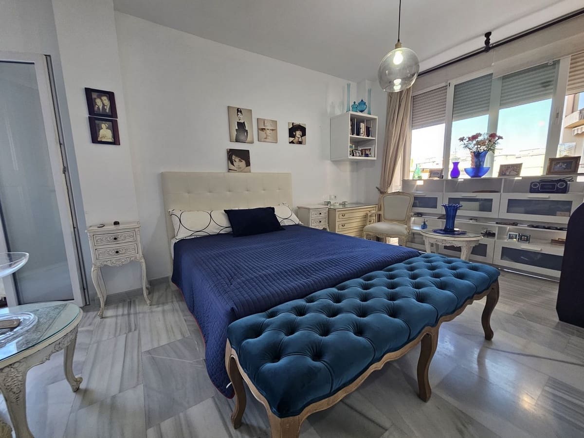 2 soverom Leilighet til salgs i Fuengirola med svømmebasseng garasje - € 370 000 (Ref: 9478881)