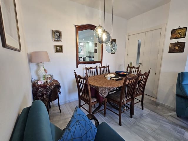 2 soverom Leilighet til salgs i Fuengirola med svømmebasseng garasje - € 370 000 (Ref: 9478881)