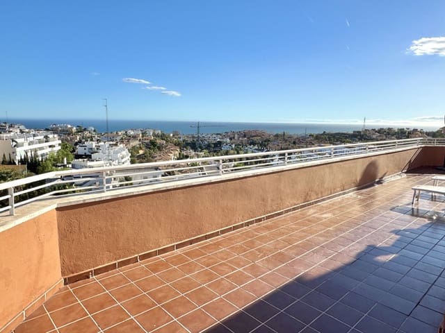 2 soverom Leilighet til salgs i Riviera del Sol, Mijas med svømmebasseng garasje - € 375 000 (Ref: 9478886)