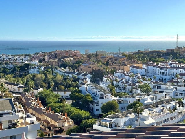 2 soverom Leilighet til salgs i Riviera del Sol, Mijas med svømmebasseng garasje - € 375 000 (Ref: 9478886)