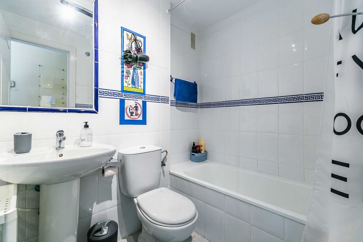 3 bedroom Penthouse for sale in Fuengirola with pool garage - € 385,000 (Ref: 9478890)