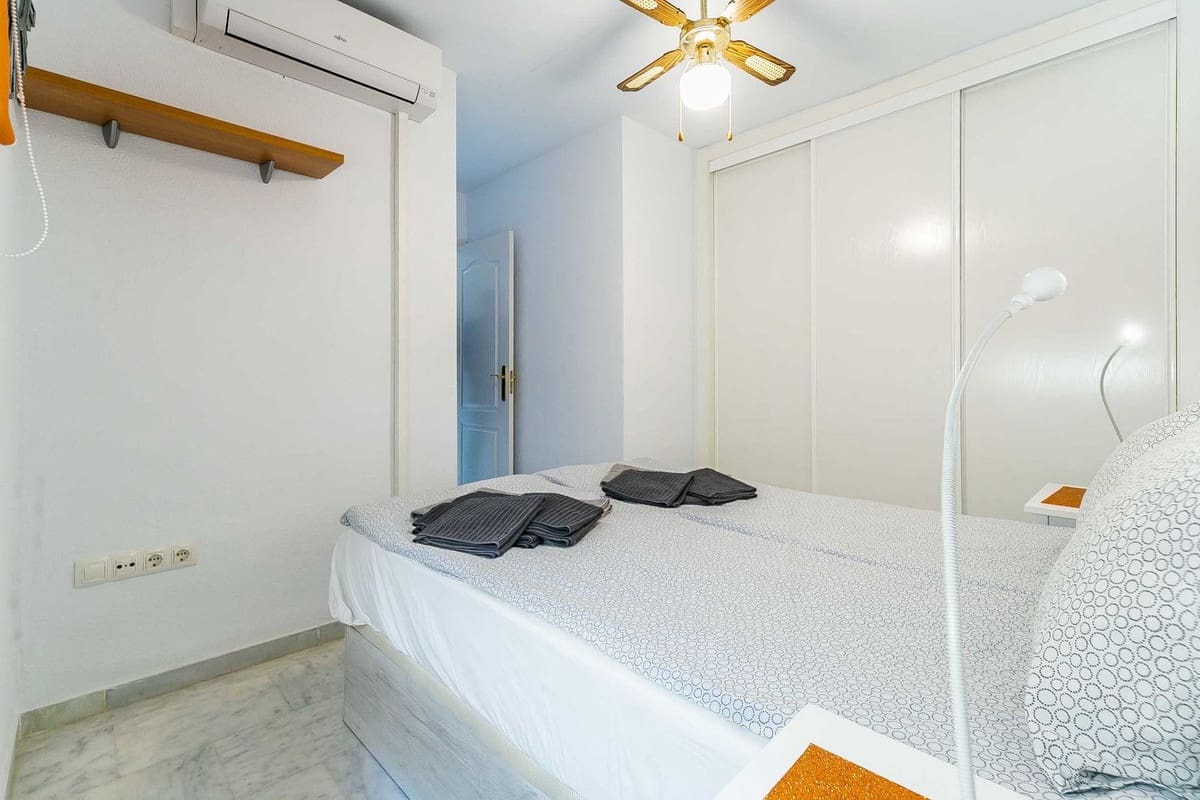 3 bedroom Penthouse for sale in Fuengirola with pool garage - € 385,000 (Ref: 9478890)