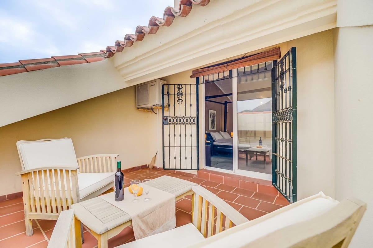 3 bedroom Penthouse for sale in Fuengirola with pool garage - € 385,000 (Ref: 9478890)