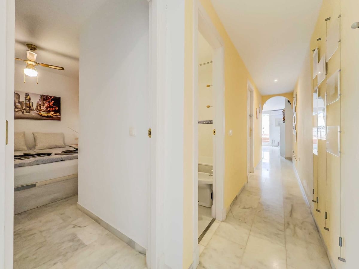 3 bedroom Penthouse for sale in Fuengirola with pool garage - € 385,000 (Ref: 9478890)