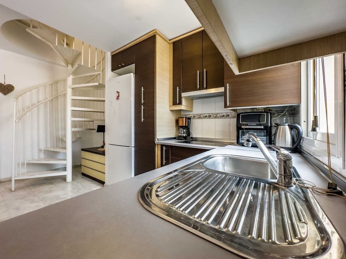 3 bedroom Penthouse for sale in Fuengirola with pool garage - € 385,000 (Ref: 9478890)