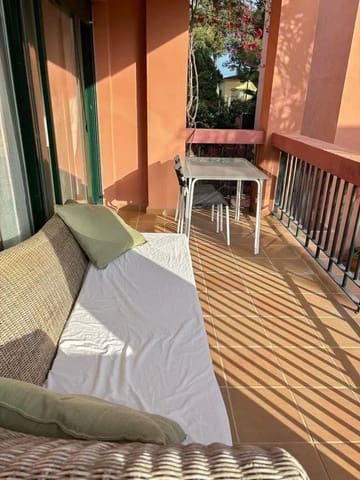 2 makuuhuone Huoneisto myytävänä paikassa Marbesa, Marbella mukana uima-altaan 
autotalli - 389 000 € (Ref: 9478892)