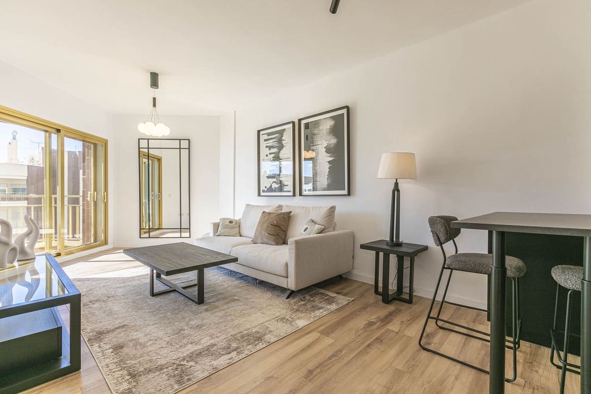 1 bedroom Apartment for sale in Fuengirola with garage - € 390,000 (Ref: 9478893)