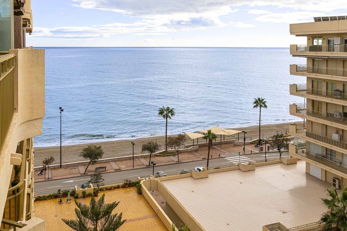 1 bedroom Apartment for sale in Fuengirola with garage - € 390,000 (Ref: 9478893)