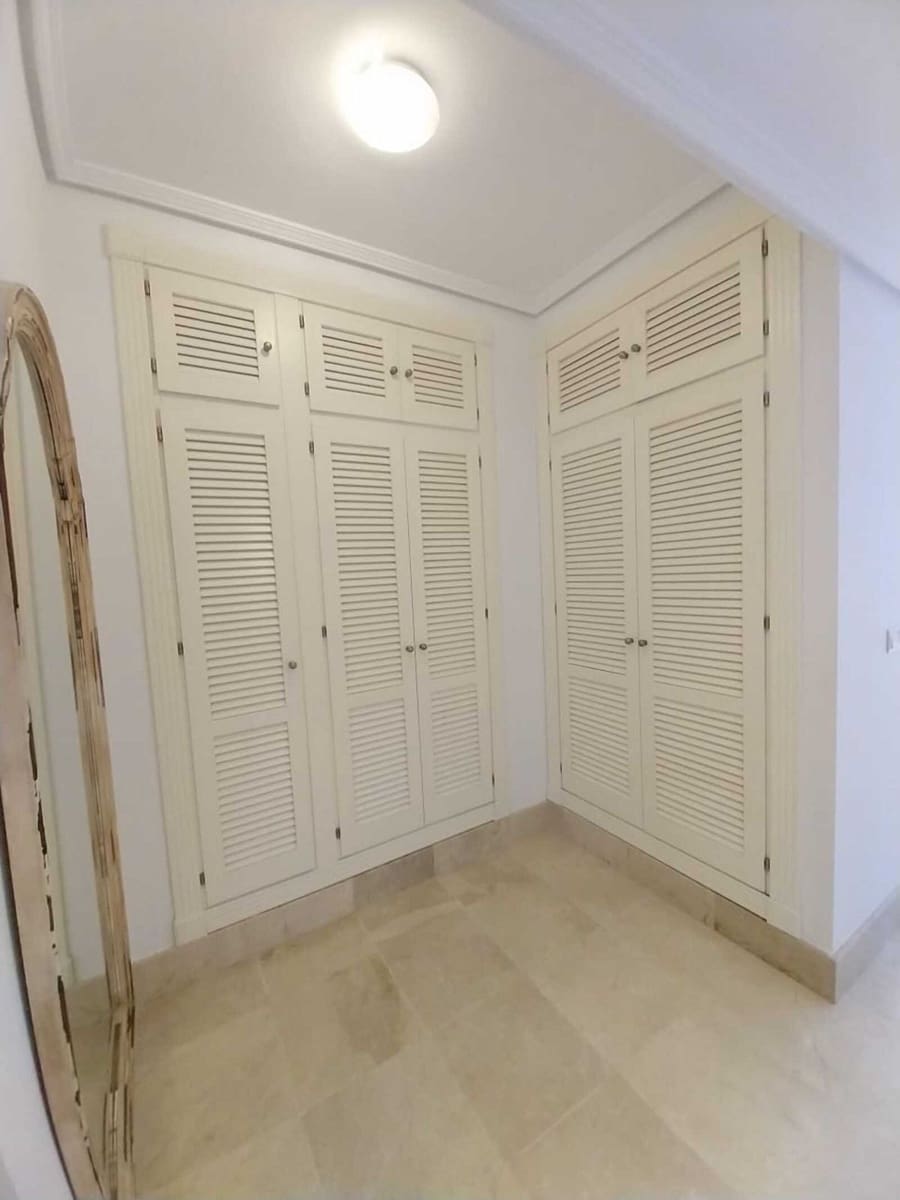 2 chambre Appartement à vendre à Sotogrande avec piscine garage - 390 000 € (Ref: 9478894)