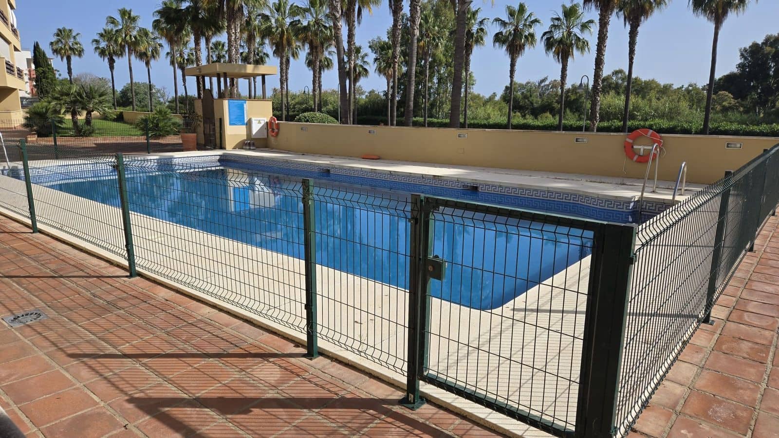 2 chambre Appartement à vendre à Sotogrande avec piscine garage - 390 000 € (Ref: 9478894)