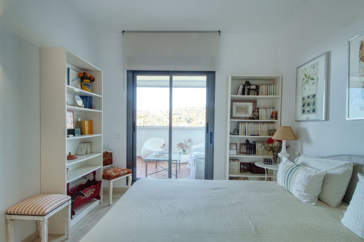 2 bedroom Apartment for sale in Manilva with pool garage - € 390,000 (Ref: 9478895)