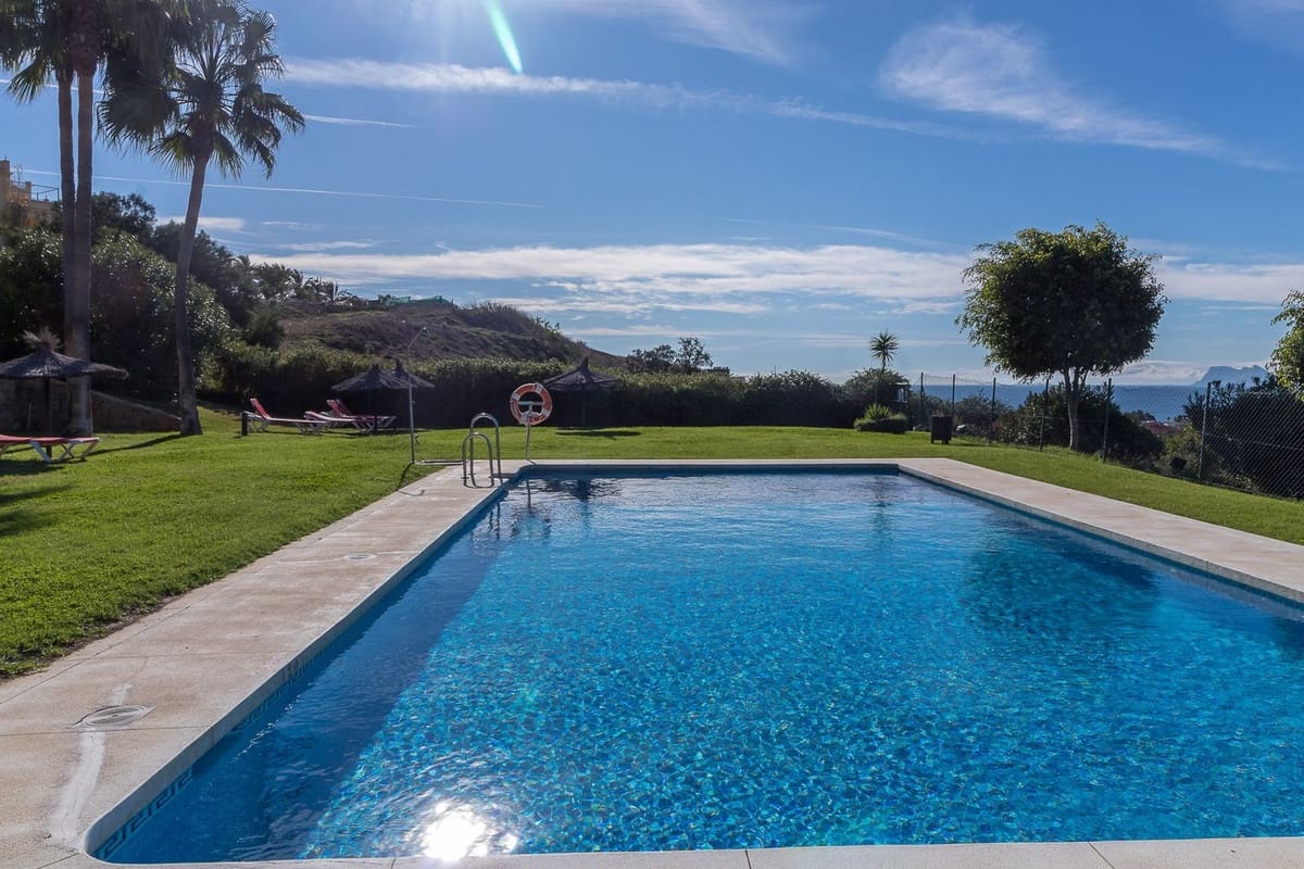 2 bedroom Apartment for sale in Manilva with pool garage - € 390,000 (Ref: 9478895)