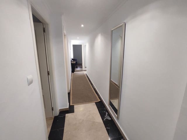 1 sypialnia Apartament na sprzedaż w Marbella z basenem garażem - 395 000 € (Ref: 9478926)