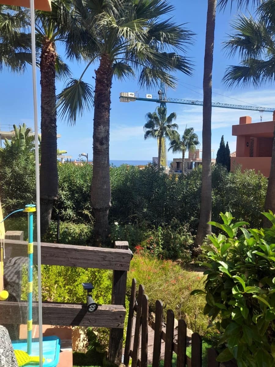 2 bedroom Apartment for sale in Estepona with pool garage - € 395,000 (Ref: 9478931)