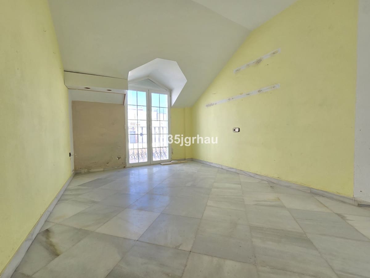 3 chambre Appartement à vendre à Estepona avec garage - 399 000 € (Ref: 9478933)